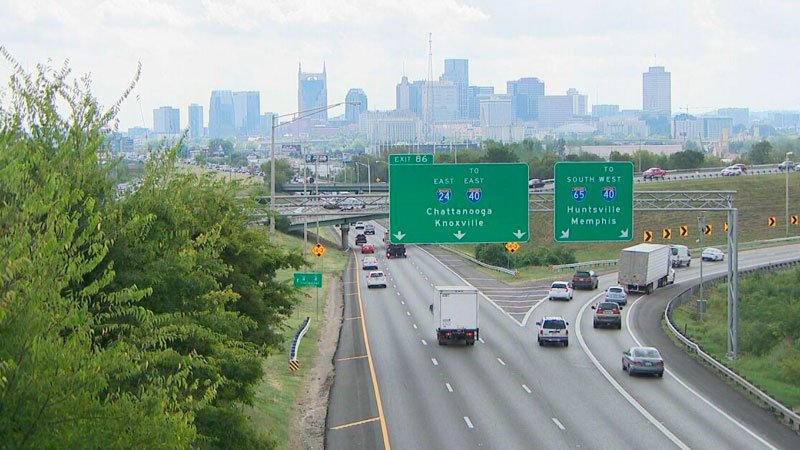 Legisladores de Tn. consideran la posibilidad de realizar exámenes de conducir exclusivamente en inglés