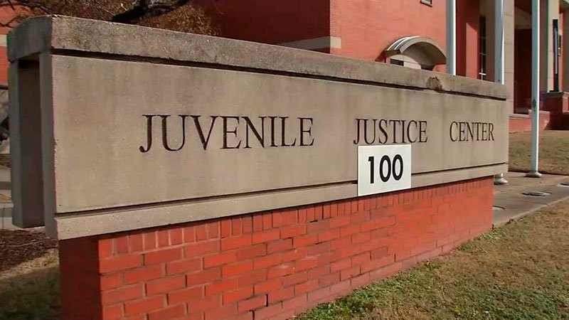 Propuesta permitiría recluir a niños de crianza en centros juveniles en Tennessee