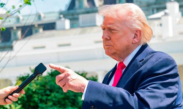 “Nadie está jugando”: Trump anuncia que la delegación de EE.UU. se dirige a las negociaciones con Irán