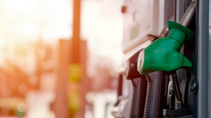 <strong>Hacienda elimina subsidio a gasolina Premium y recorta estímulos para la Magna</strong>