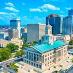 Ley contra permanencia tras orden de deportación pasa al despacho del gobernador Lee