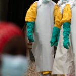 Médico estadounidense diagnosticado con ébola vinculado al brote en África