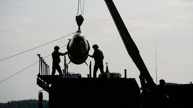 Rusia insta a extranjeros y personal diplomático a abandonar Kiev “lo antes posible”