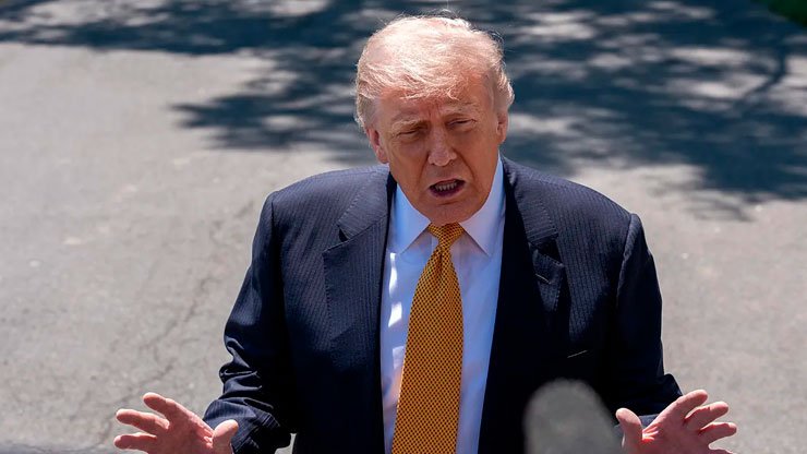 Trump pospone su “ataque programado” contra Irán para mañana a petición de líderes de Oriente Medio