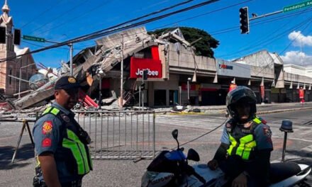 Terremoto de magnitud 7.8 sacude el sur de Filipinas y activa alerta de tsunami