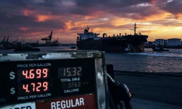 La guerra con Irán provoca el mayor incremento nocturno en el precio de la gasolina desde mayo