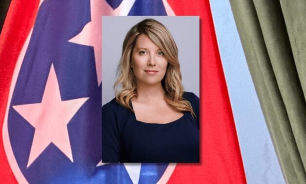 La candidata demócrata Jerri Green afirma que Tennessee necesita un nuevo liderazgo de cara a la histórica contienda por la gobernación.
