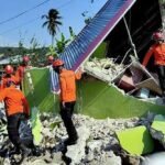 Suben a 68 los muertos y casi 10 mil los desplazados tras devastador terremoto en Indonesia